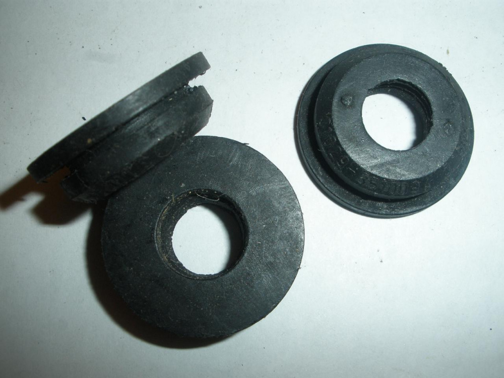 Втулка уплотнительная ресивера дв. УМЗ 42164, арт. 31029-3510094